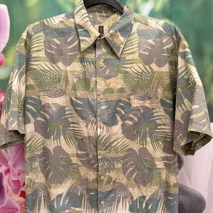 79. Tori Richard Honolulu men’s Vintage aloha Hawaii button down shirt (M)